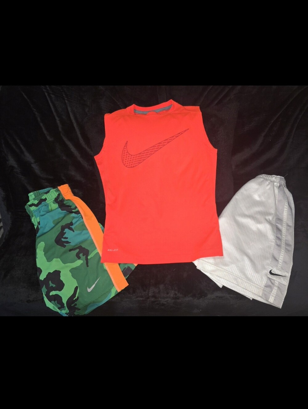 💥 Youth SMALL Nike Bundle 💥- 1 tank- 2 shorts